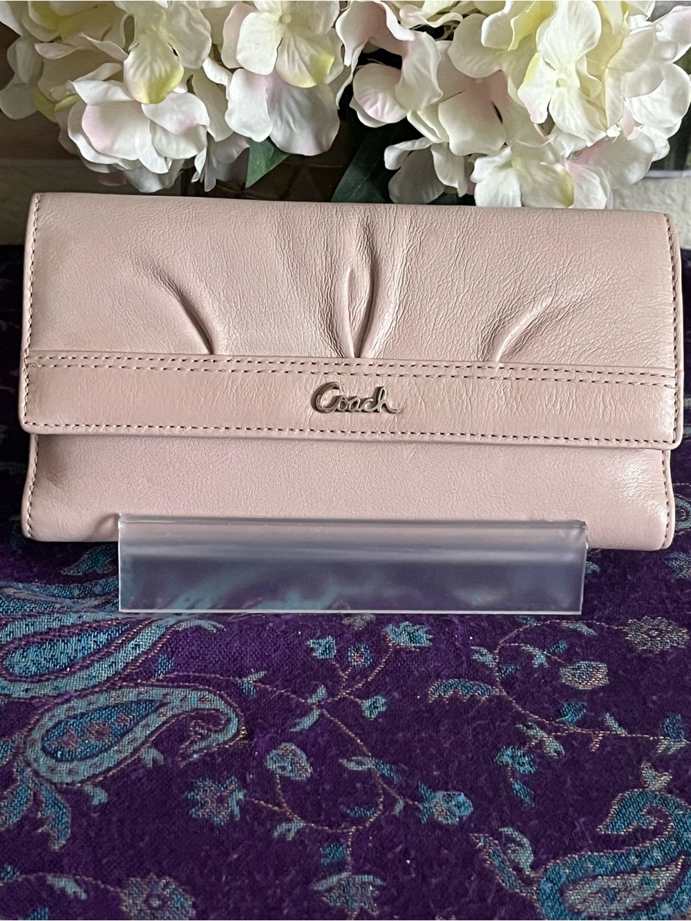 Coach SoHo Pleated Leather Trifold
Wallet and checkbook cover